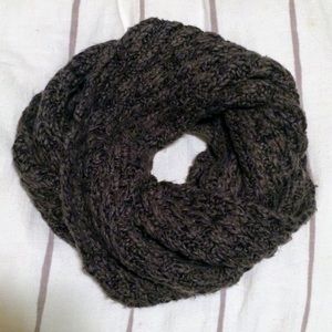 Gap Chunky Knit Infinity Scarf